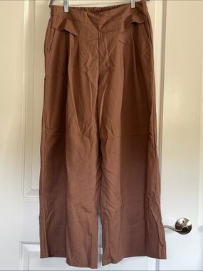 Wide-Leg High-Rise Trousers in Warm Brown